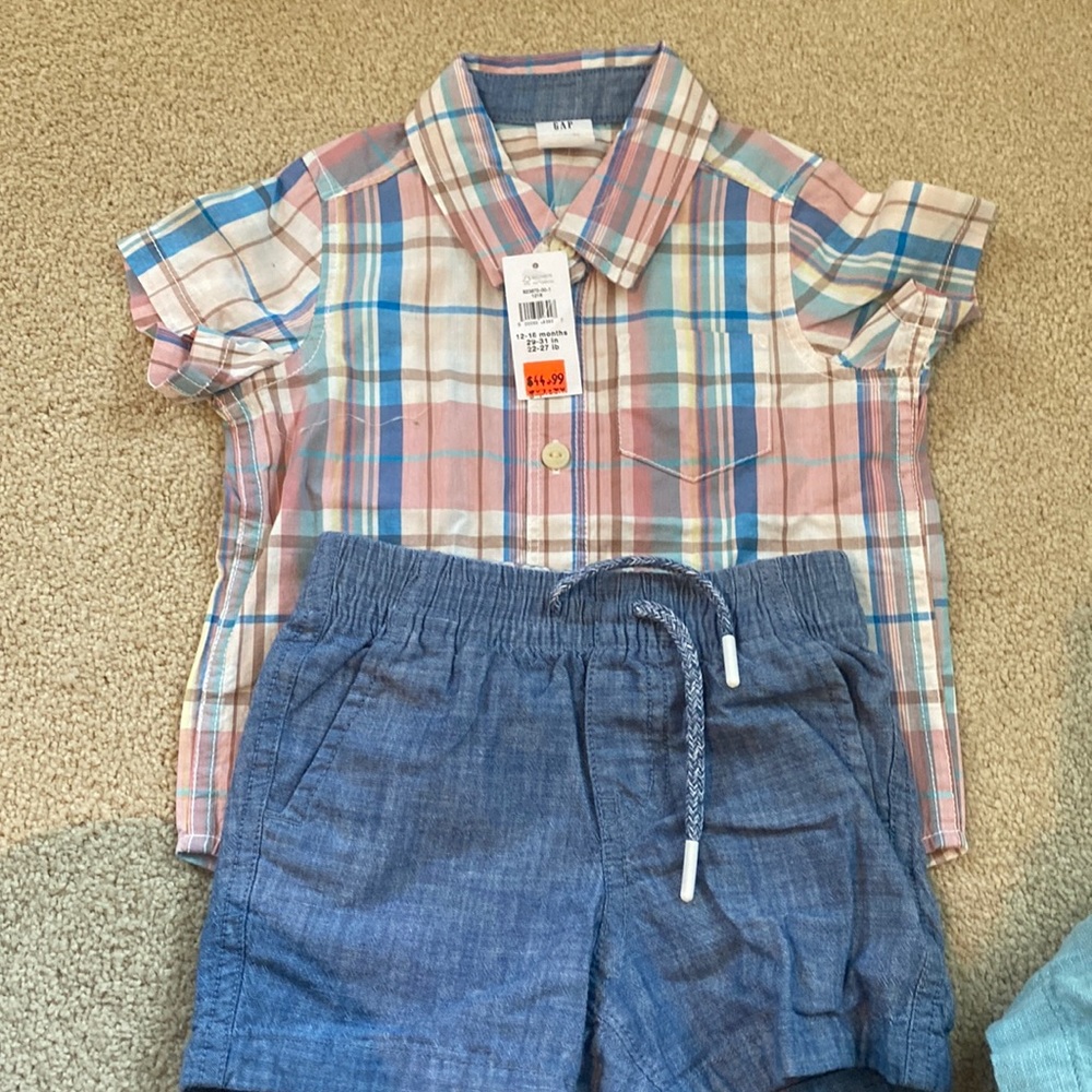 BNWT set gap 12-18 months